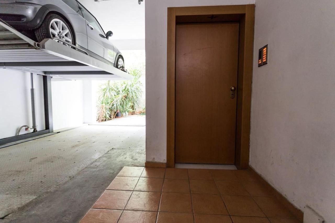 Stunning Flat With Lovely Terrace & Parking Garage Atenas Exterior foto